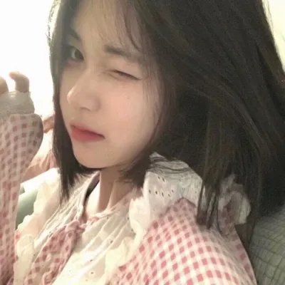 黑夜中的玻璃人偶